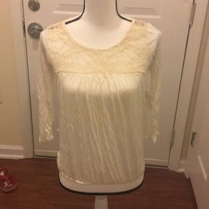 White 3/4 sleeve shirt with lace bodice